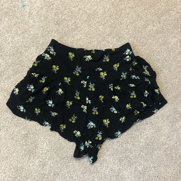 BP Flowy Black Floral Shorts Size XS - Picture 1 of 4